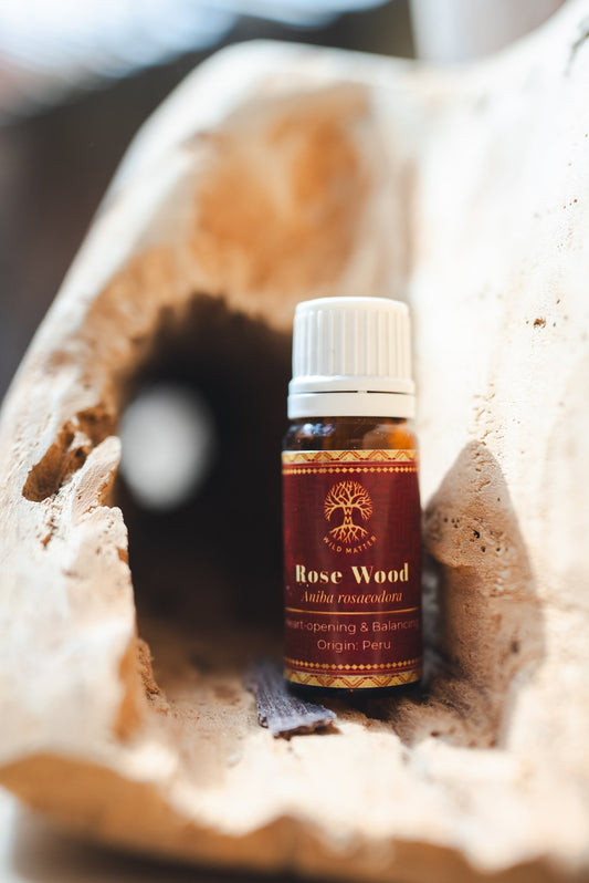 Rosewood (Palo Rosa) essential oil – detail 2