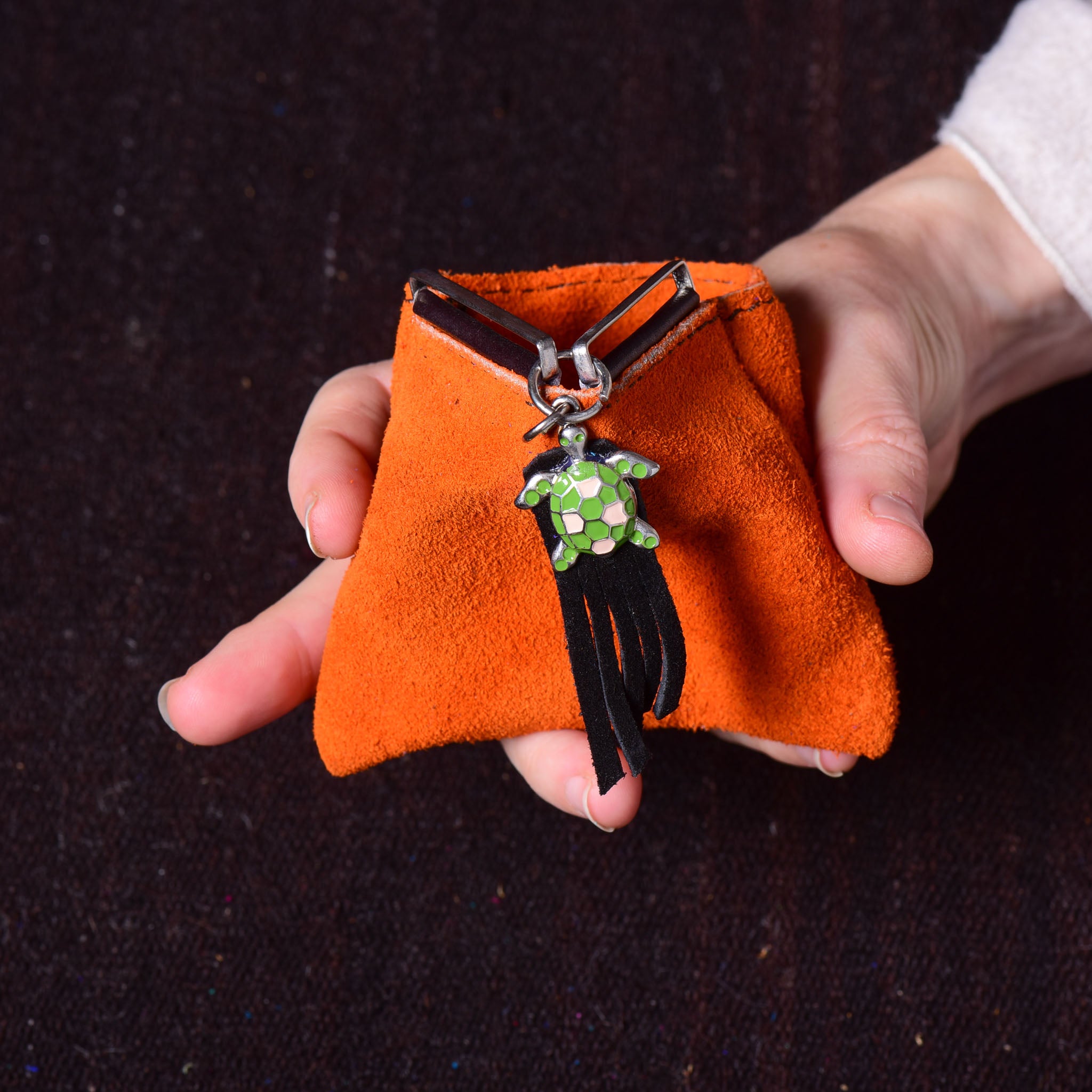 Andino Tortuguero - Otavalo Leather Turtle Clasp Purse Orange Black Handle