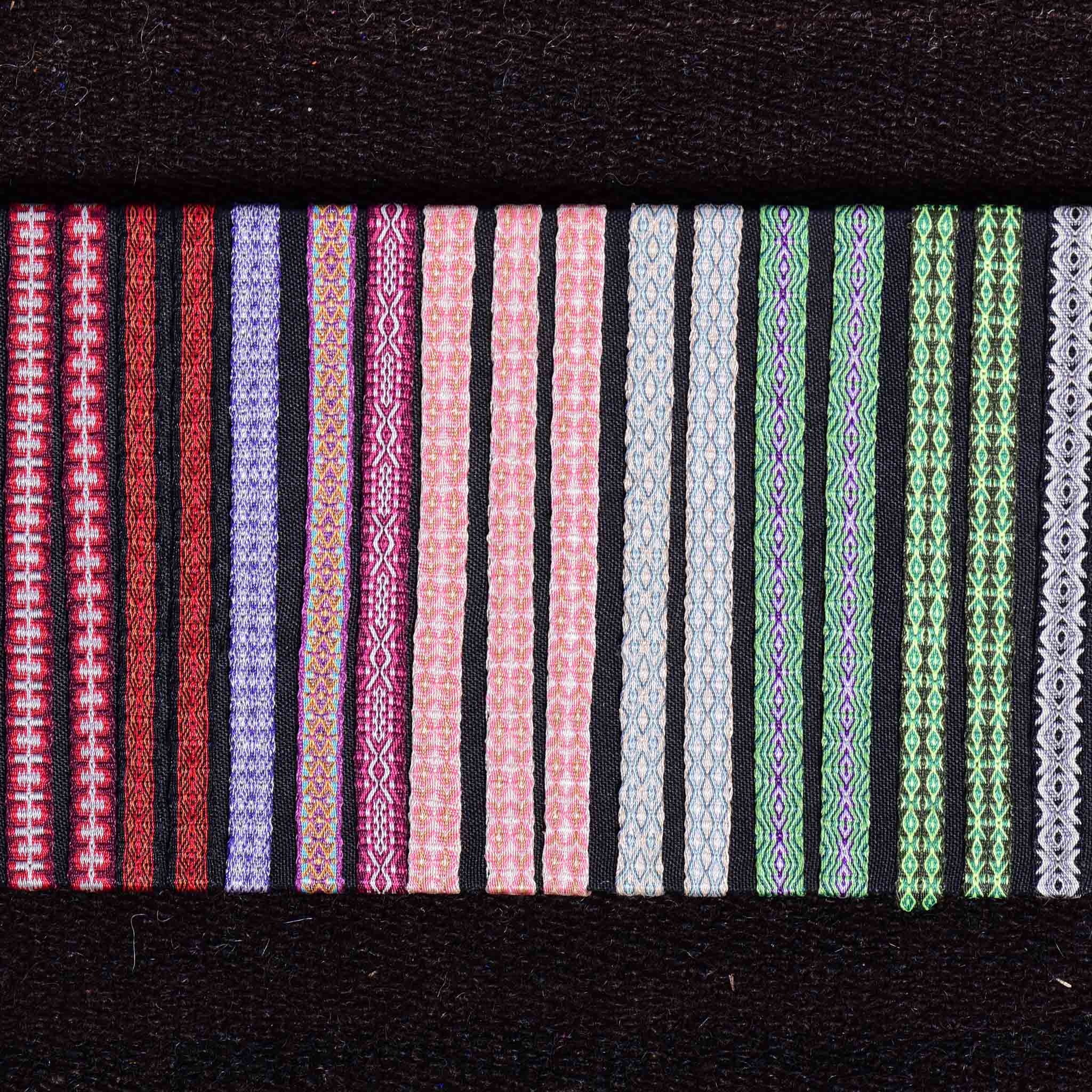 Mhuysca Macrame Thin Bracelet The X