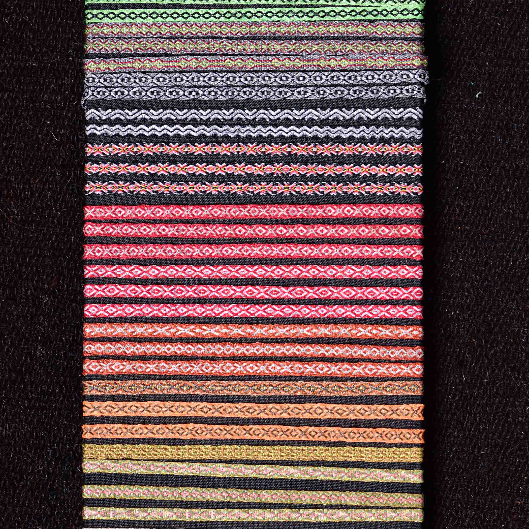 Mhuysca Macrame Thin Bracelet Beige Cross