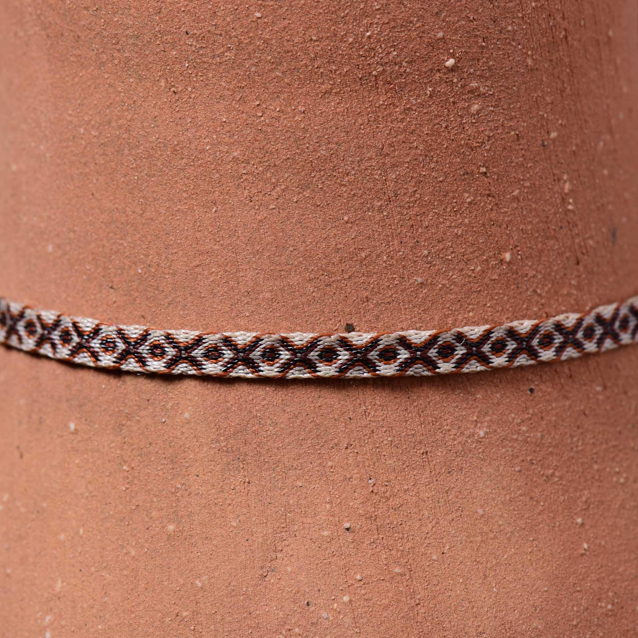 Mhuysca Macrame Thin Bracelet The X